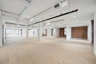 109-111 W 24th St, New York, NY for lease Building Photo- Image 1 of 14