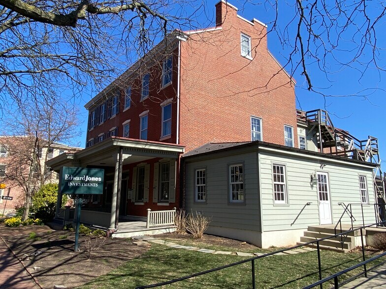 105 S High St, West Chester, PA for lease - Primary Photo - Image 1 of 9