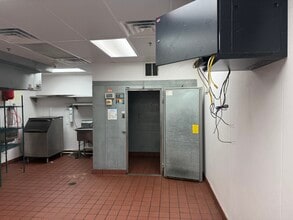 1635 Eldridge Pky, Houston, TX for lease Interior Photo- Image 2 of 5