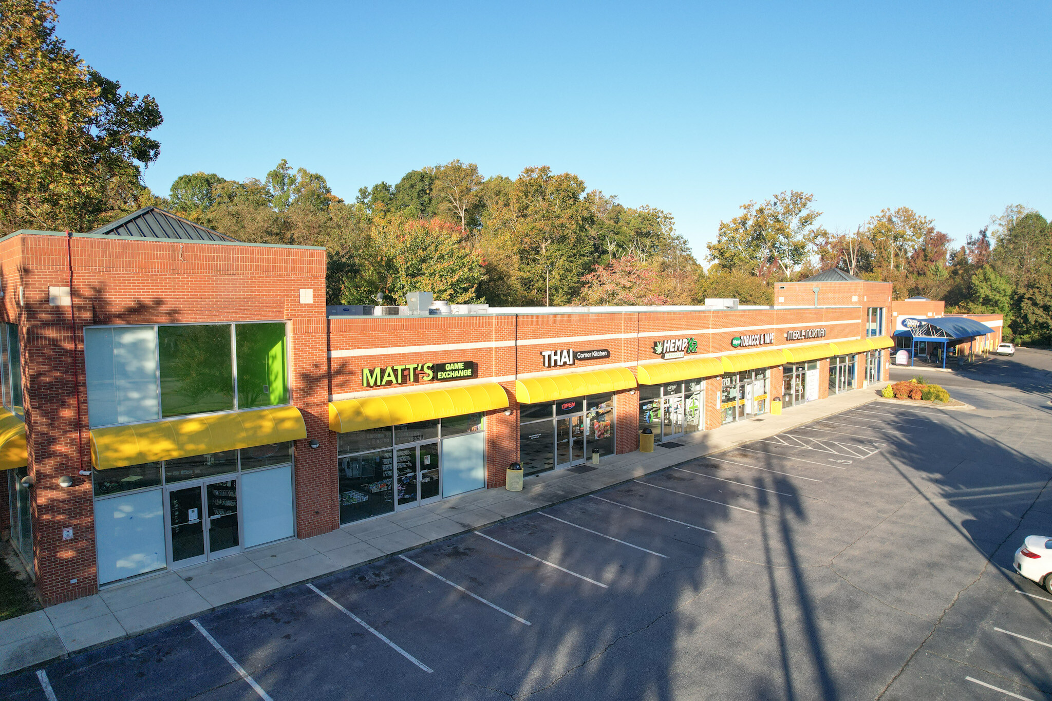 3743 Battleground Ave, Greensboro, NC for lease Building Photo- Image 1 of 7