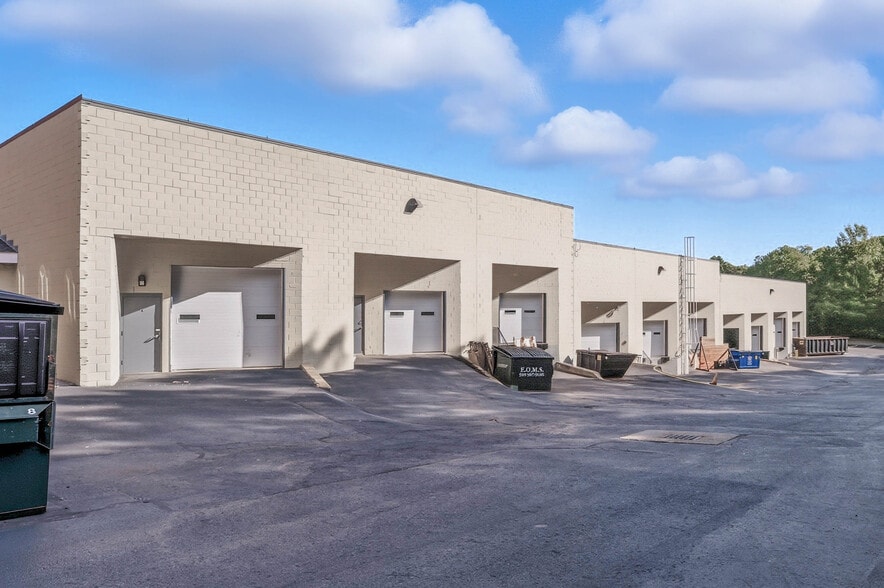 118 Long Pond Rd, Plymouth, MA à louer - Photo du bâtiment - Image 2 de 3