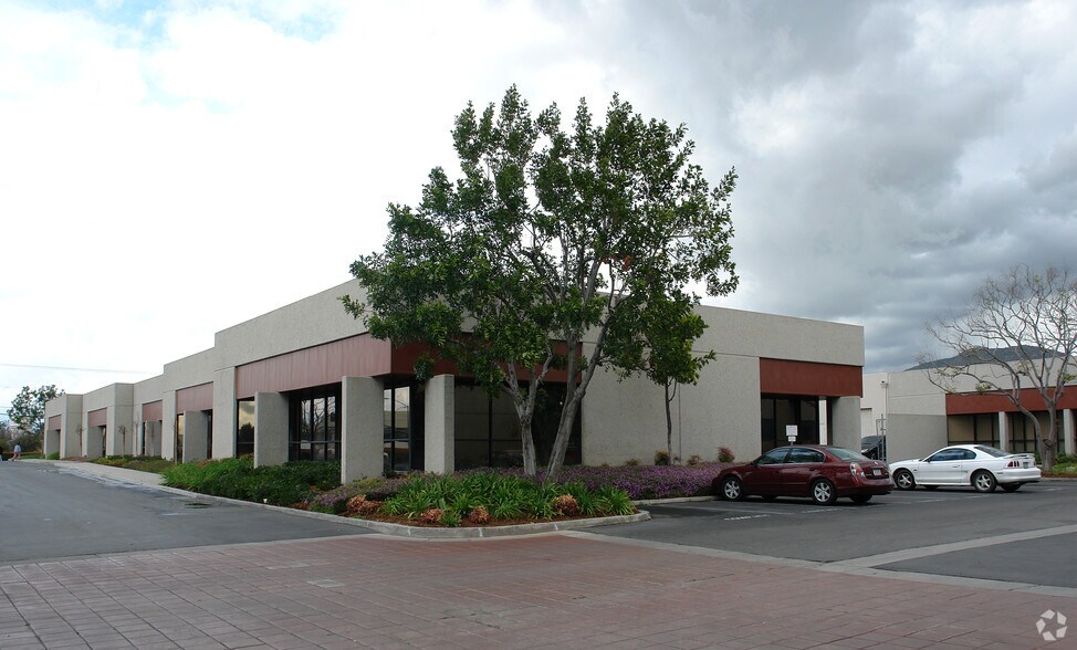 IOWA CORPORATE CENTER portefeuille de 6 propriétés à vendre sur LoopNet.ca - Photo principale - Image 3 de 6