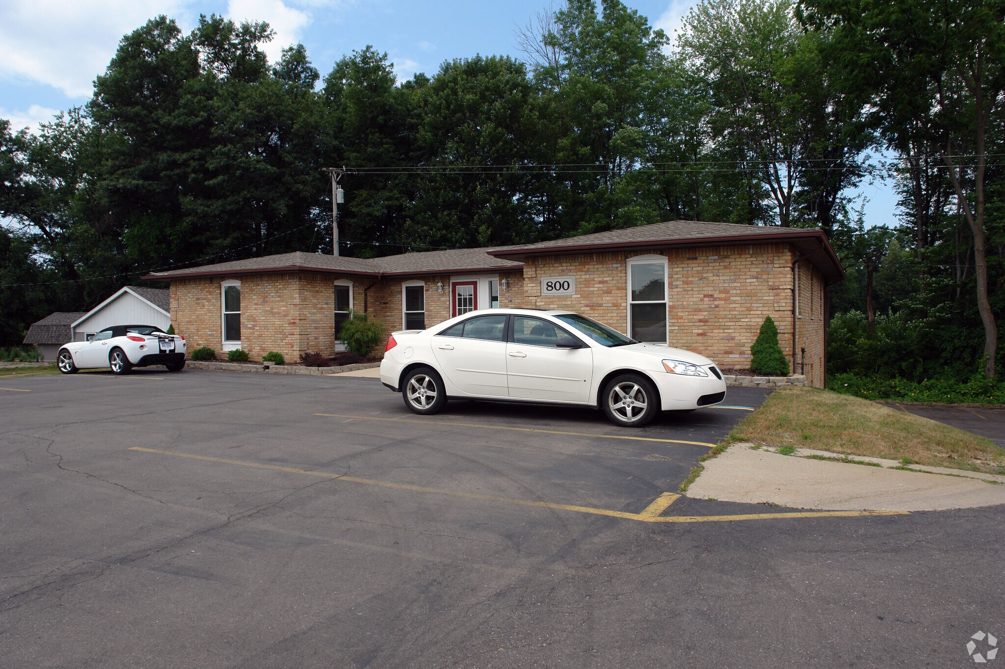 800 S Old US 23 Hwy, Brighton, MI for lease Primary Photo- Image 1 of 10