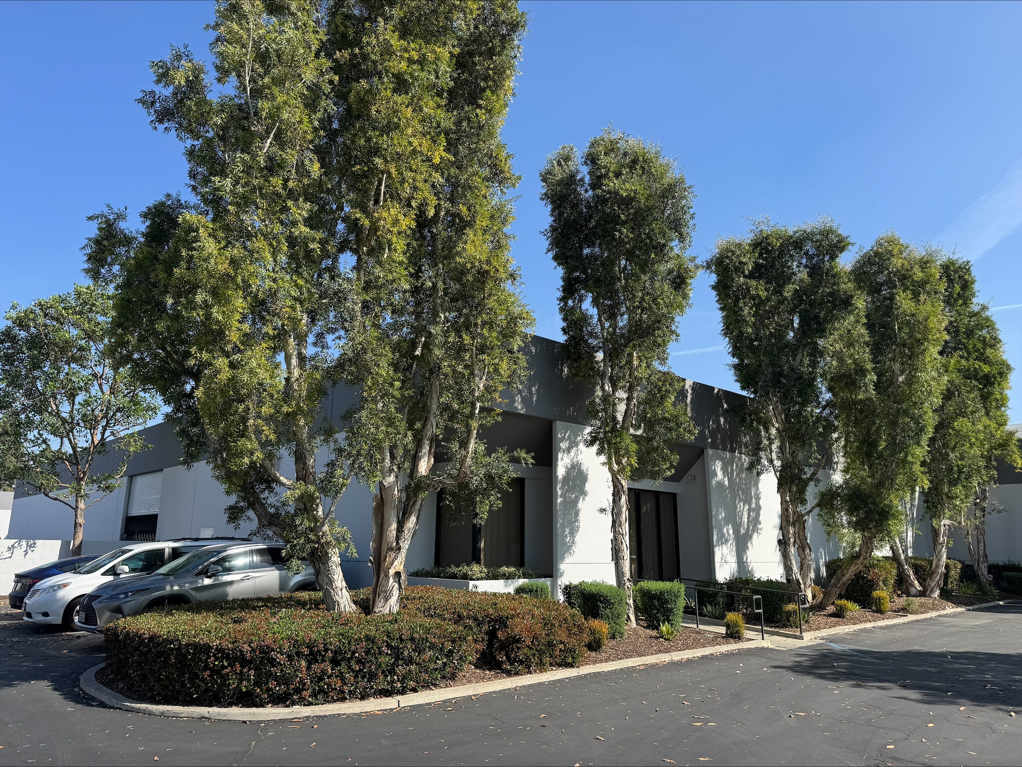 16410-16430 Manning Way, Cerritos, CA à louer Photo du bâtiment- Image 1 de 1