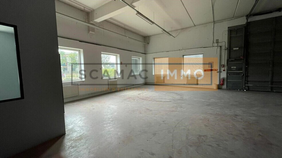 Industrial in Gennevilliers for lease - Interior Photo - Image 2 of 23
