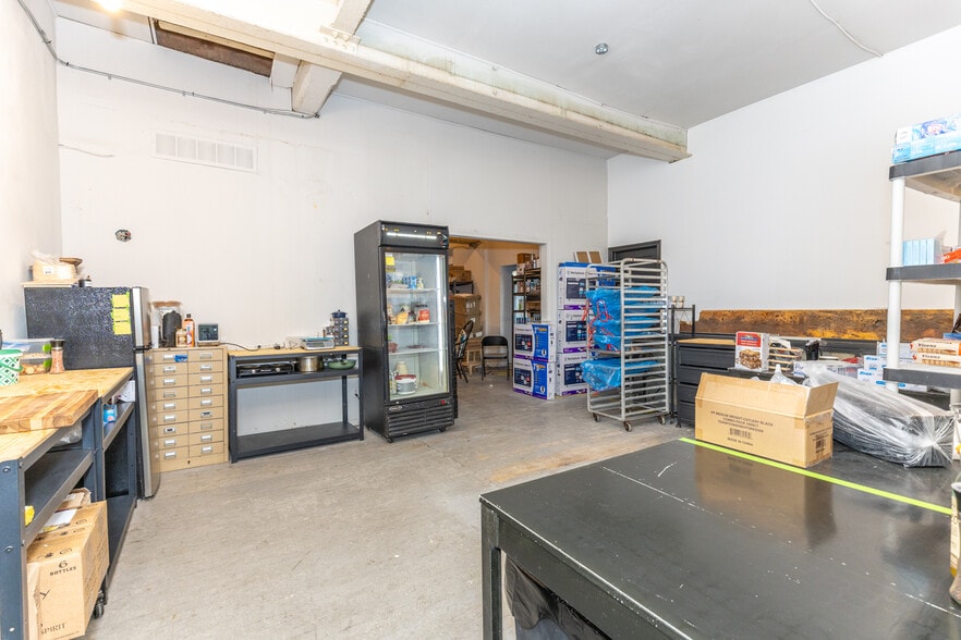 1267 Queen St W, Toronto, ON for lease - Building Photo - Image 3 of 52