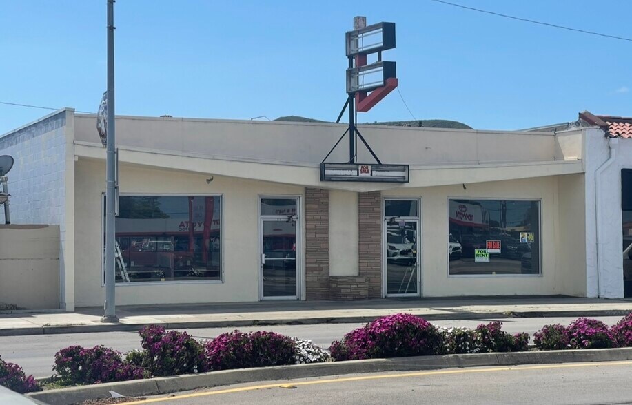 208-210 E Ocean Ave, Lompoc, CA à vendre - Photo du bâtiment - Image 2 de 11