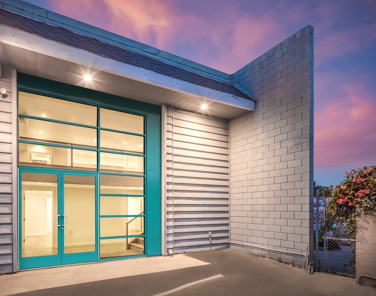 607 N Vulcan Ave, Encinitas, CA for lease - Building Photo - Image 3 of 8