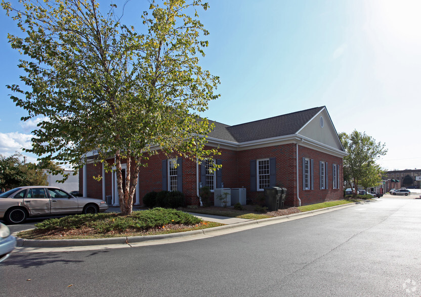 106 N State St, Lexington, NC for lease - Building Photo - Image 2 of 6