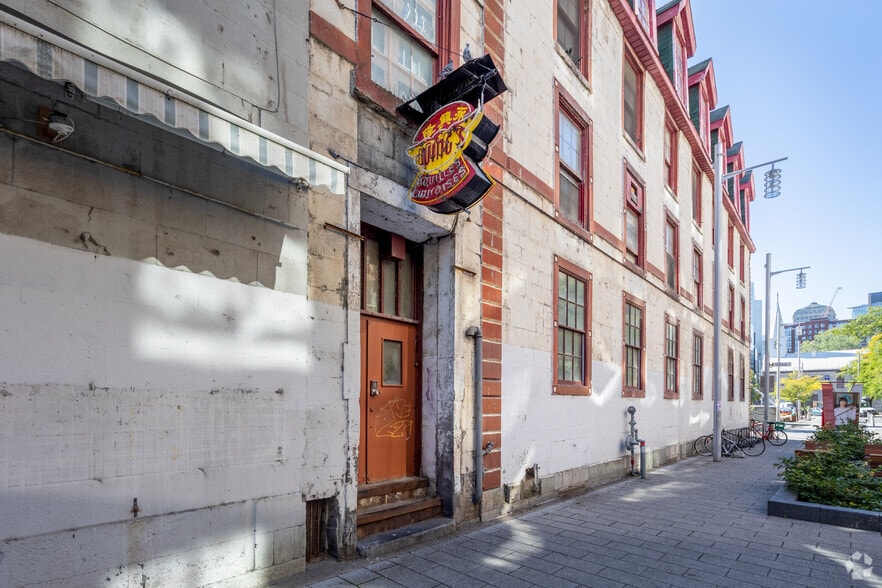 120 Rue De La Gauchetière O, Montréal, QC for sale - Building Photo - Image 3 of 4