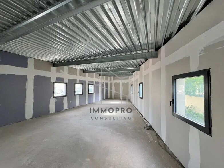 Bureau dans Évreux à vendre - Photo du bâtiment - Image 3 de 7