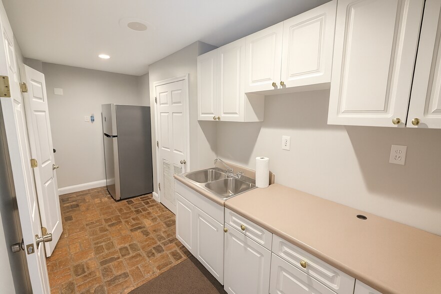 111 W Camphor Ave, Foley, AL à louer - Photo du bâtiment - Image 3 de 9