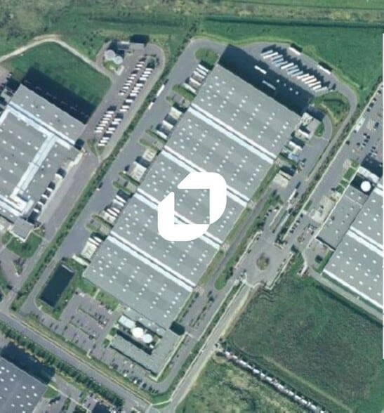 18 Avenue Joseph Paxton, Ferrières-en-Brie for lease - Aerial - Image 2 of 6