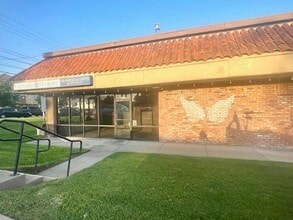 8655-8697 19th St, Rancho Cucamonga, CA à louer Photo intérieure- Image 1 de 8