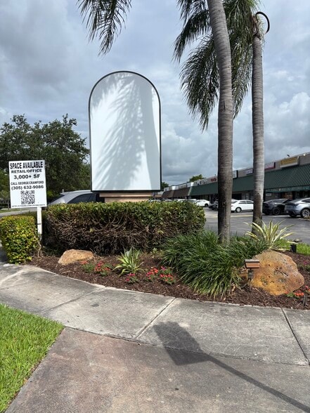 9501 SW 160th St, Miami, FL for lease - Building Photo - Image 2 of 5