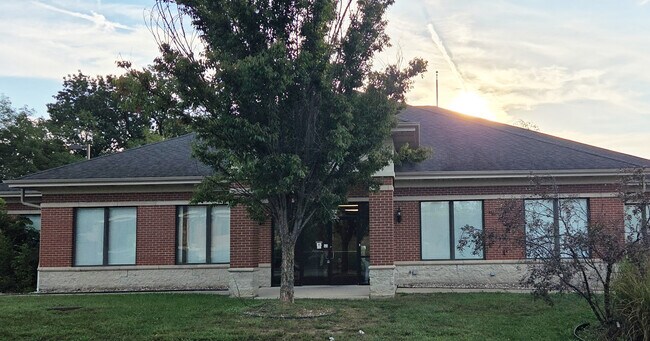 More details for 1002 Peruque Crossing Ct, O'Fallon, MO - Office for Lease