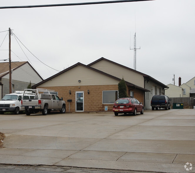 123 N Meridian Rd, Youngstown, OH for sale - Primary Photo - Image 1 of 2