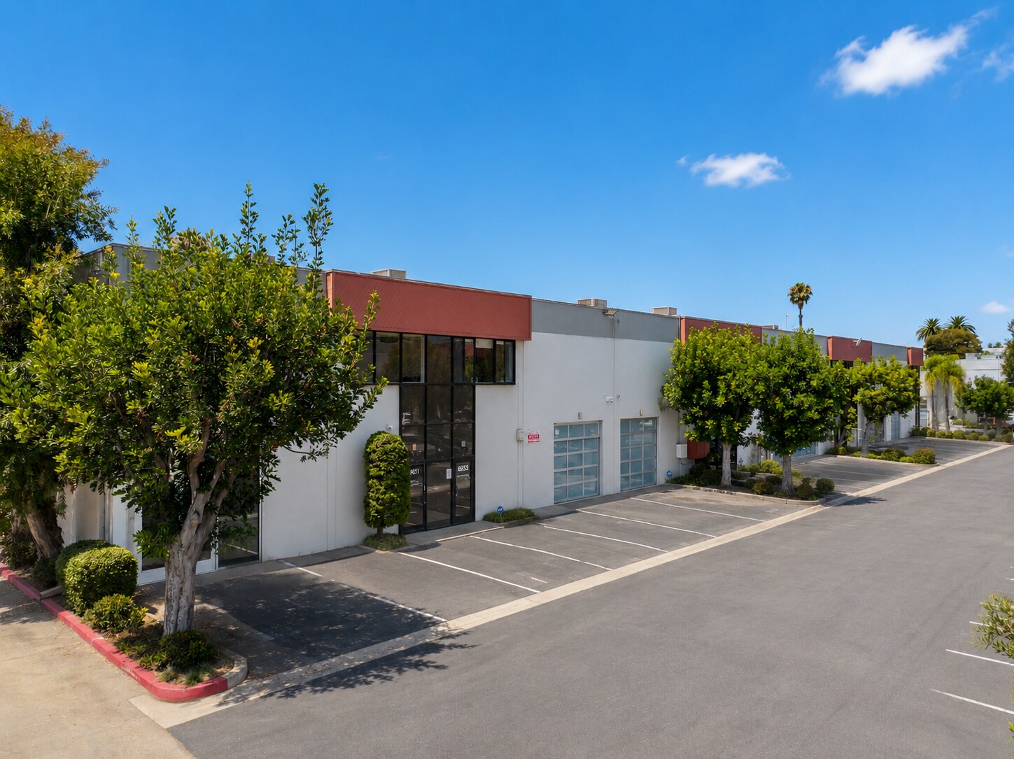 8637-8649 Hayden Pl, Culver City, CA à louer Photo du bâtiment- Image 1 de 15