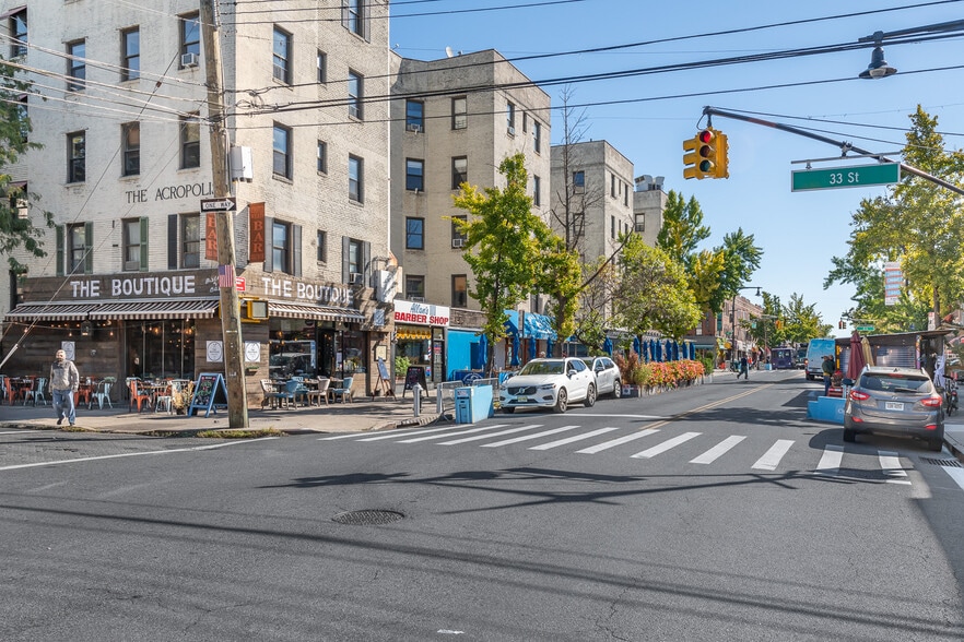 31-21 Ditmars Blvd, Astoria, NY for lease - Building Photo - Image 3 of 4
