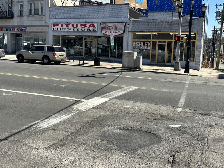 110 Washington Ave, Belleville, NJ à vendre - Photo principale - Image 1 de 1