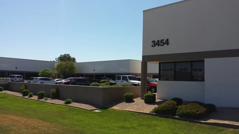 3454 N San Marcos Pl, Chandler, AZ à louer - Photo du bâtiment - Image 2 de 6
