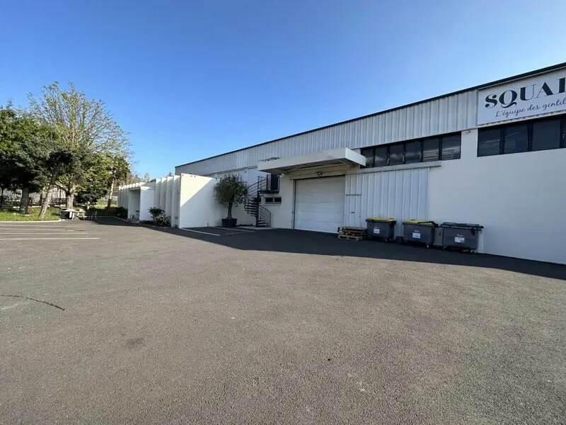 Office in Gonesse for lease Building Photo- Image 1 of 9