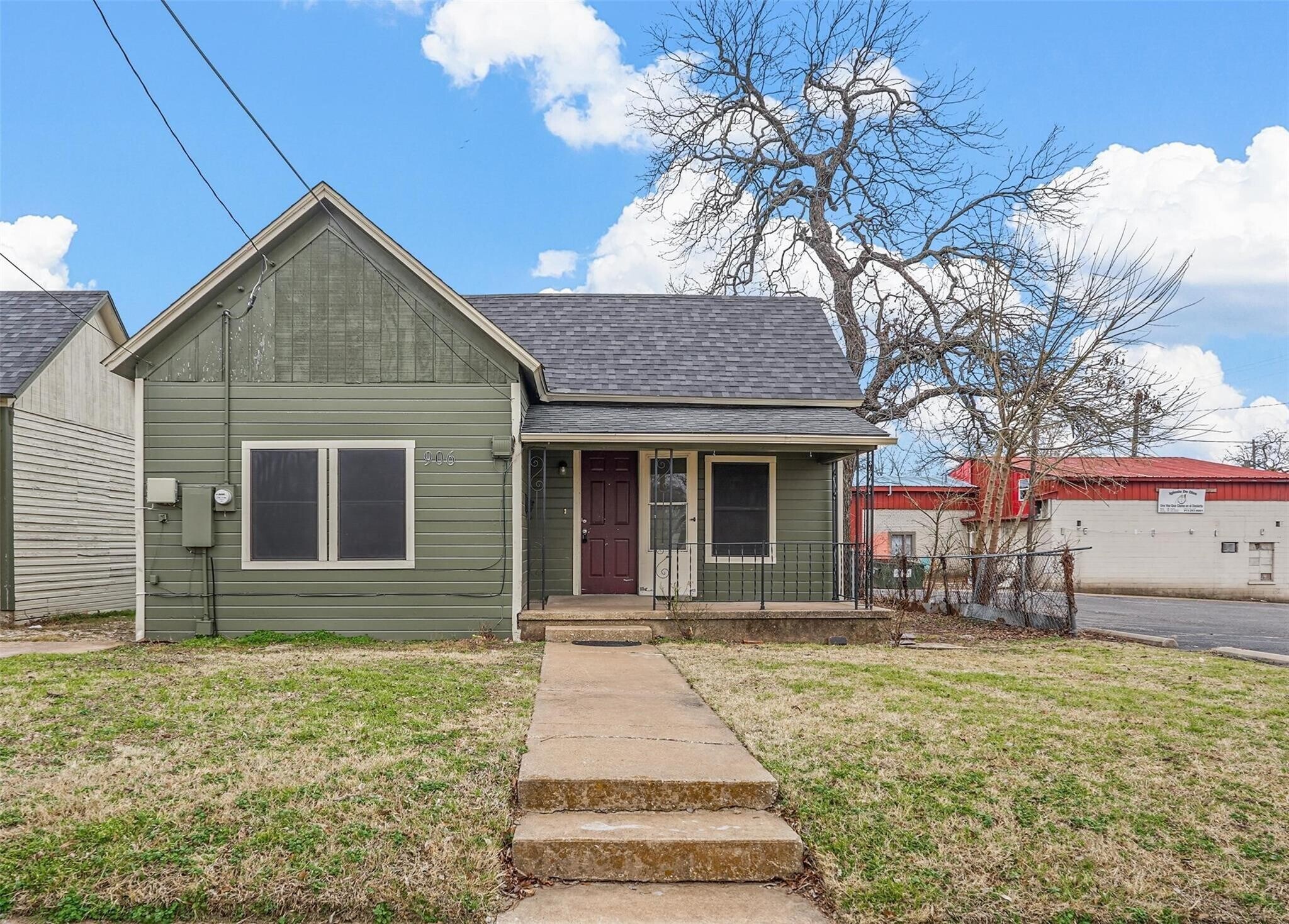 906 E Houston St, Sherman, TX for sale Primary Photo- Image 1 of 2