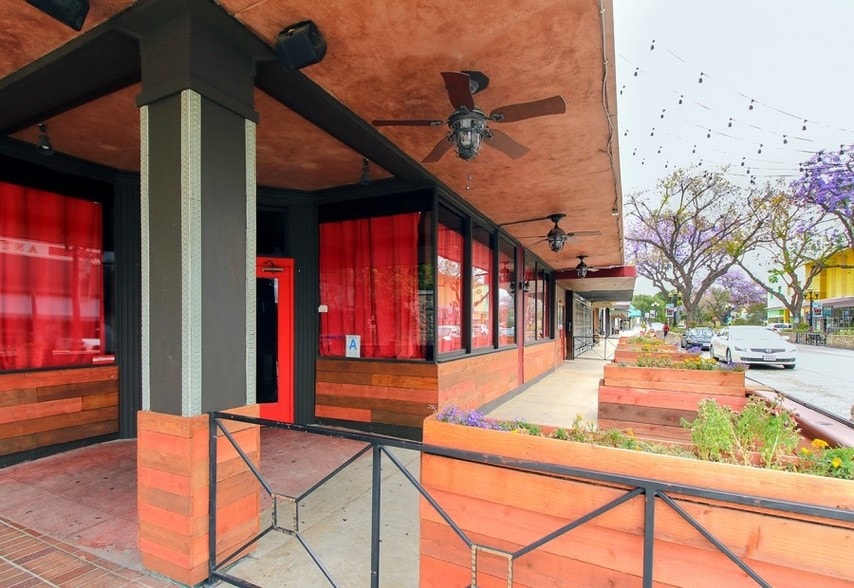 201 E 2nd St, Pomona, CA à vendre - Photo du bâtiment - Image 2 de 12