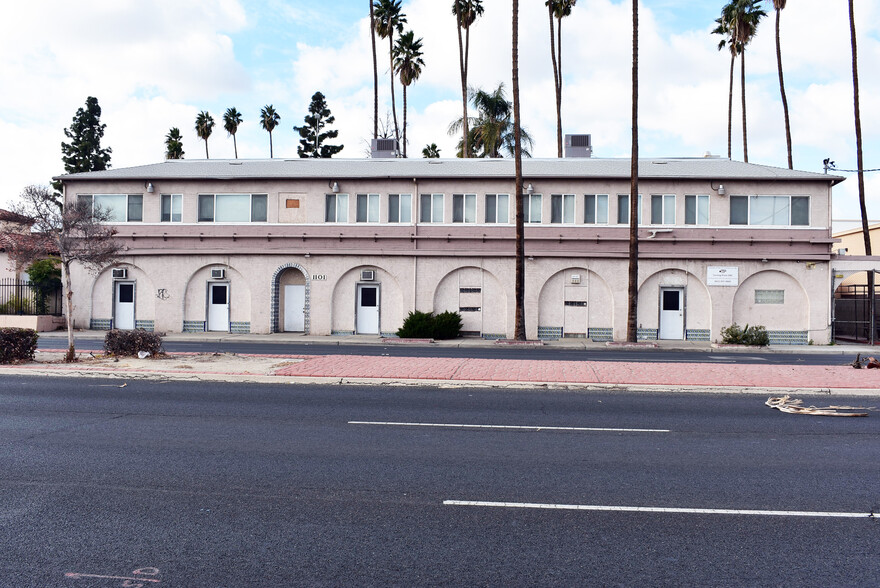 1101 Union Ave, Bakersfield, CA for sale - Primary Photo - Image 1 of 28