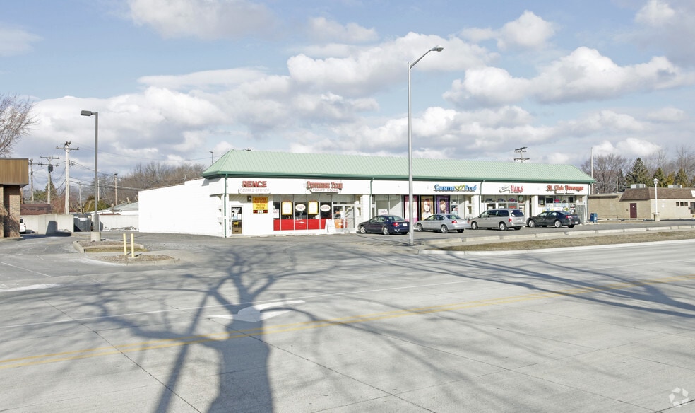 26517-26527 Little Mack Ave, Saint Clair Shores, MI for lease - Building Photo - Image 1 of 2
