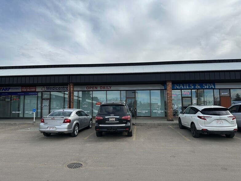 15277 Castle Downs Rd NW, Edmonton, AB à louer - Photo du bâtiment - Image 1 de 4
