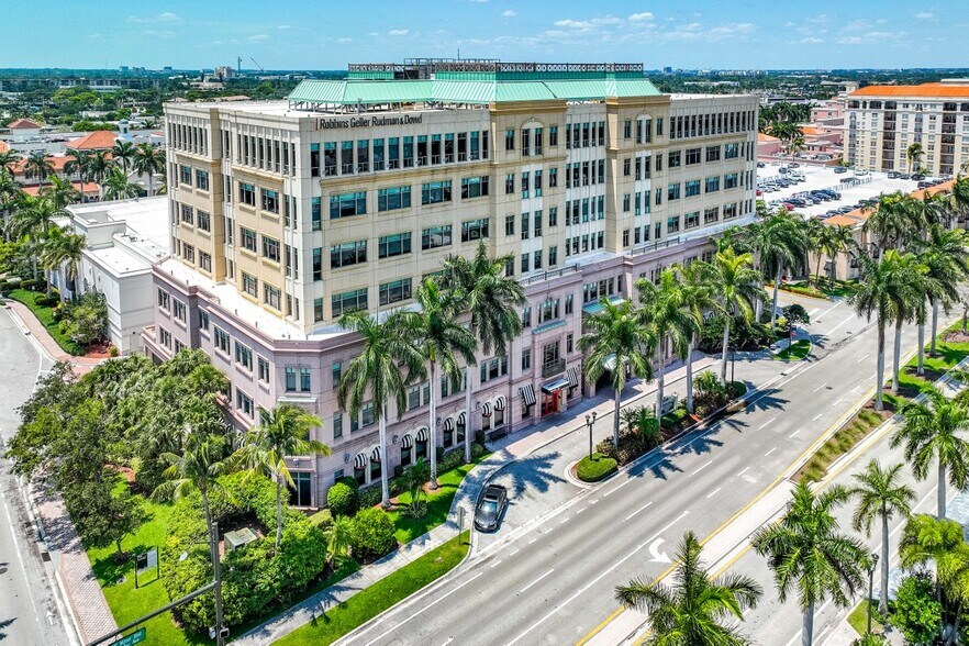 225 NE Mizner Blvd, Boca Raton, FL à louer - Photo du bâtiment - Image 2 de 14