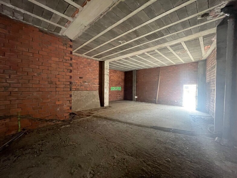 Avenida Naturais de Fene, 8, Fene, La Coruna for sale - Building Photo - Image 2 of 5