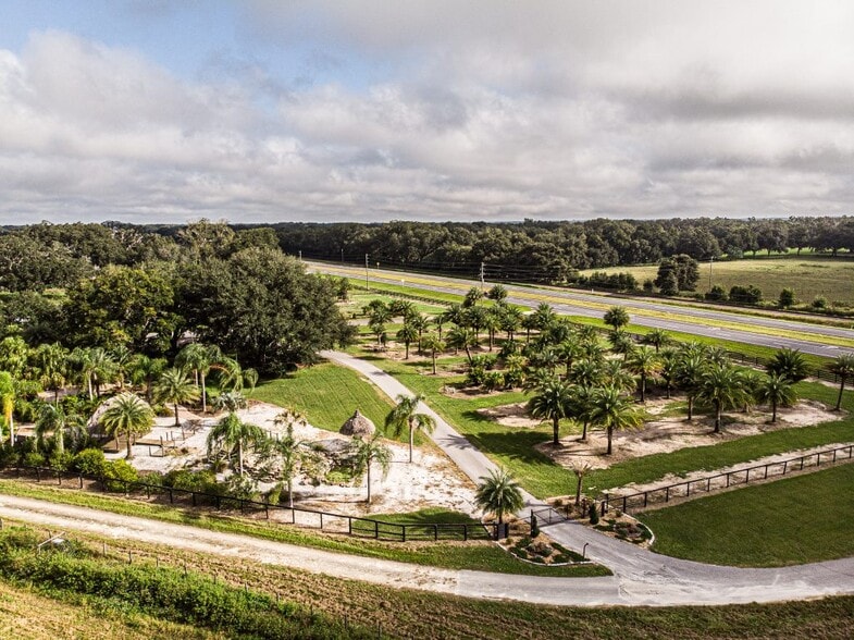 13494 N US Highway 301, Oxford, FL for sale - Primary Photo - Image 1 of 8