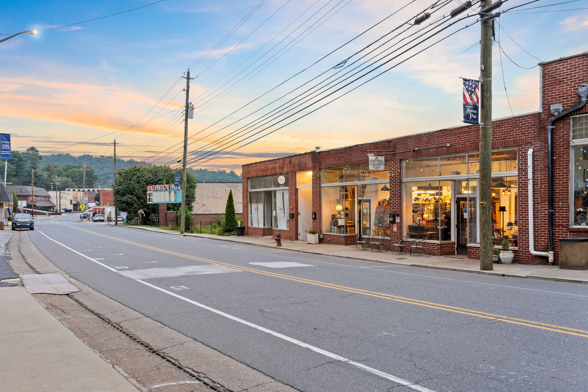 69 Locust St, Spruce Pine, NC for sale Primary Photo- Image 1 of 48