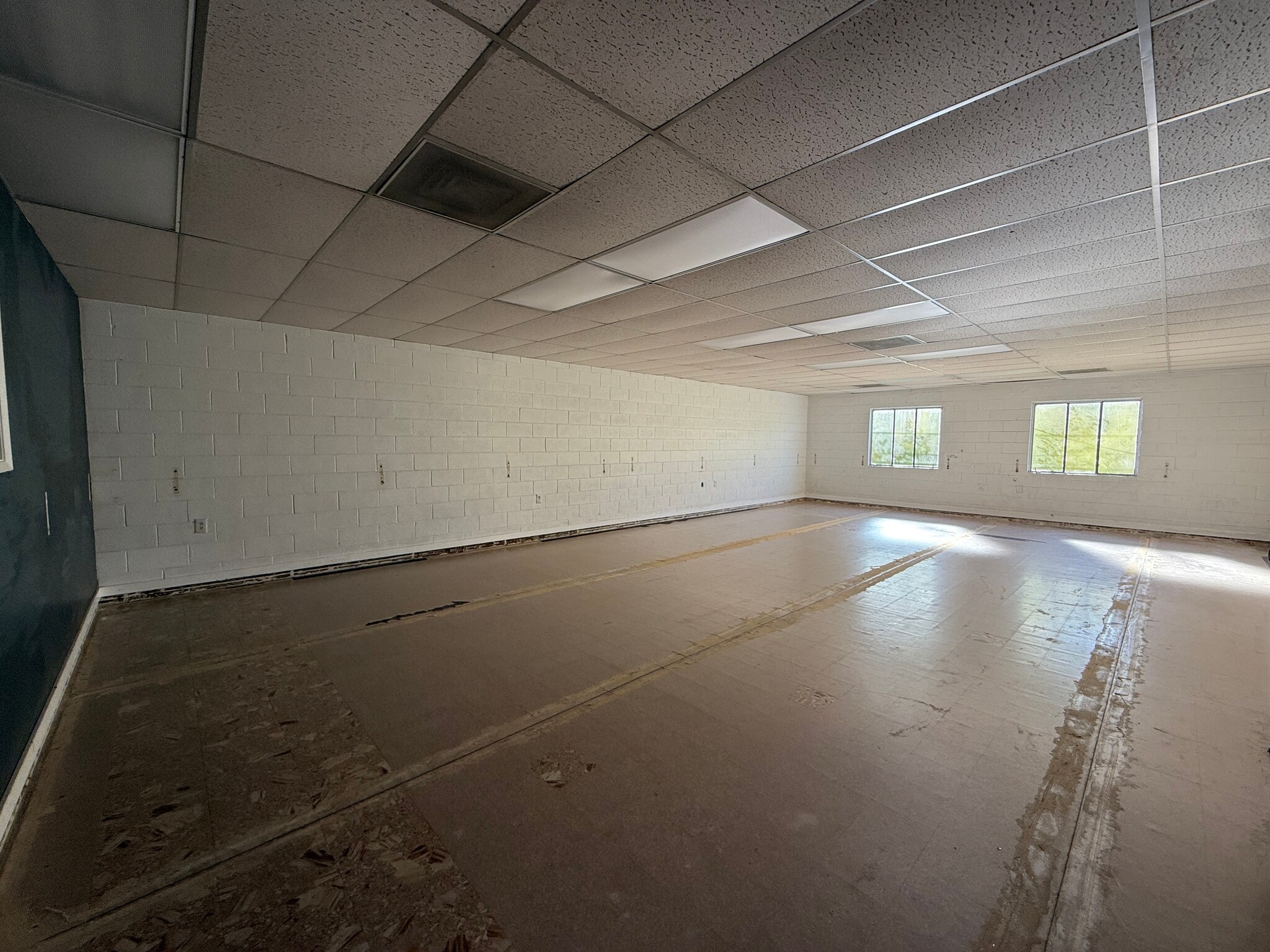 237-239 Broadway, Millbrae, CA for lease Interior Photo- Image 1 of 4