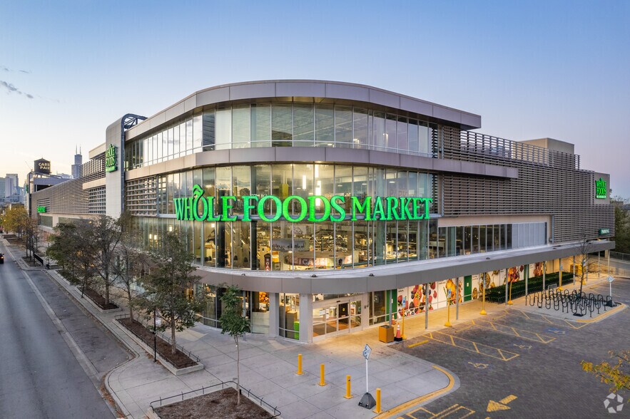 1550 N Kingsbury St, Chicago, IL à louer - Photo du bâtiment - Image 3 de 4