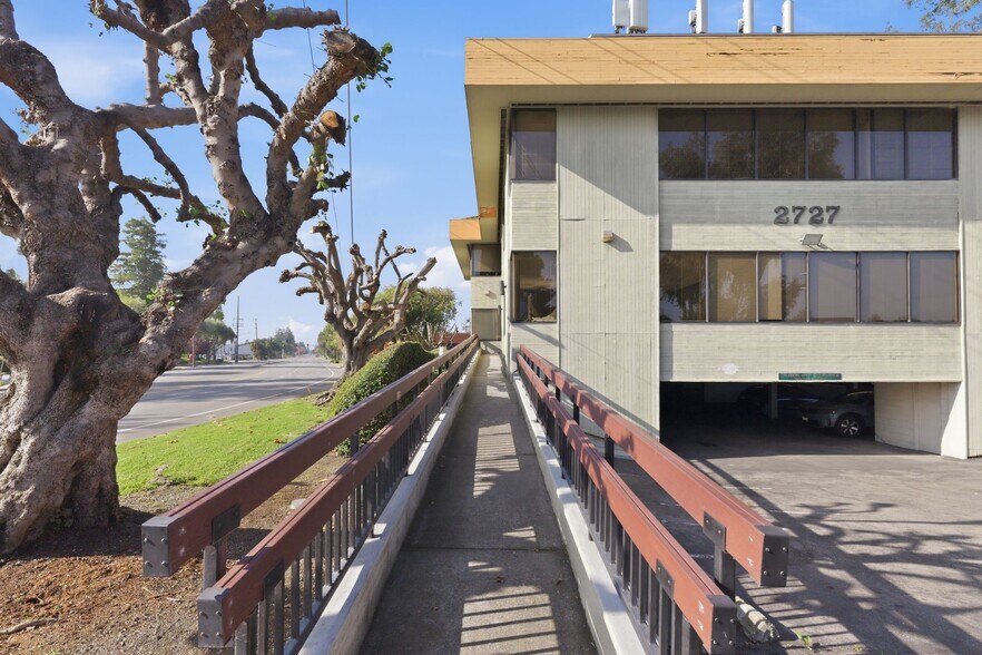 2727 Walsh Ave, Santa Clara, CA à louer - Photo du bâtiment - Image 3 de 20