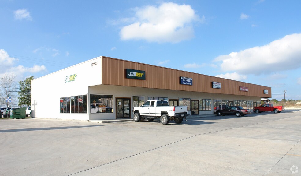 13750 W Highway 29, Liberty Hill, TX à louer - Photo du bâtiment - Image 1 de 1