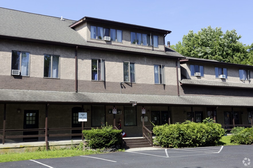 16 Walling Ave, Sussex, NJ for sale - Building Photo - Image 2 of 6
