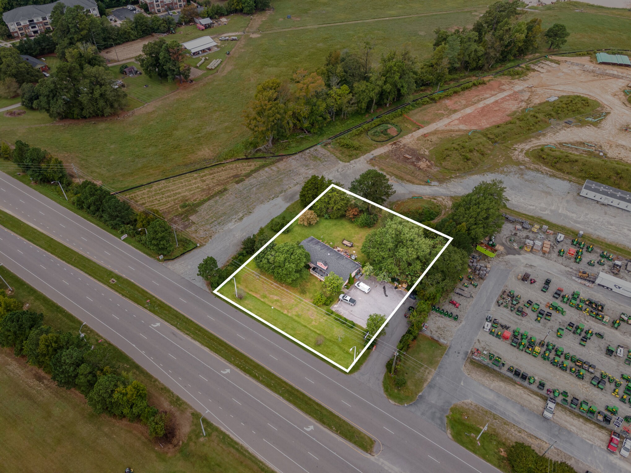 2136 N Main St, Fuquay-Varina, NC à vendre Photo principale- Image 1 de 26