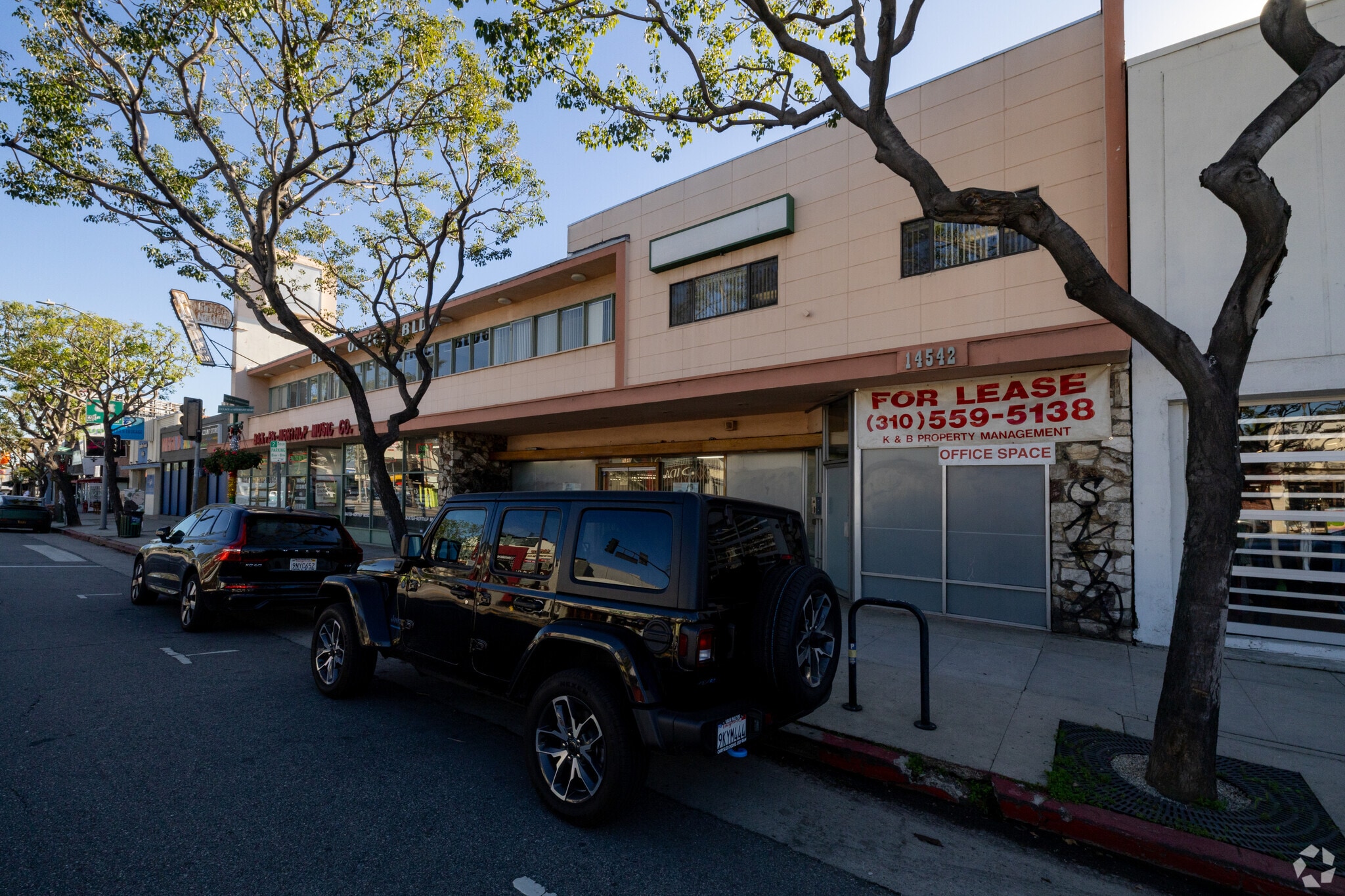 14534-14542 Ventura Blvd, Sherman Oaks, CA for lease Primary Photo- Image 1 of 7