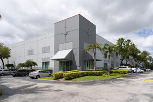 8815 NW 33rd St, Doral FL - Entrepôt