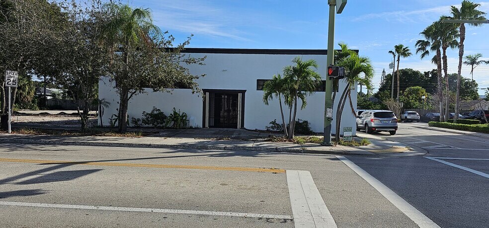 202 N Federal Hwy, Lake Worth, FL à louer - Photo du bâtiment - Image 3 de 13