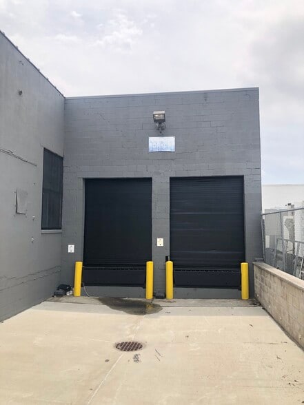 608 Main St, Westbury, NY for lease - Building Photo - Image 3 of 5