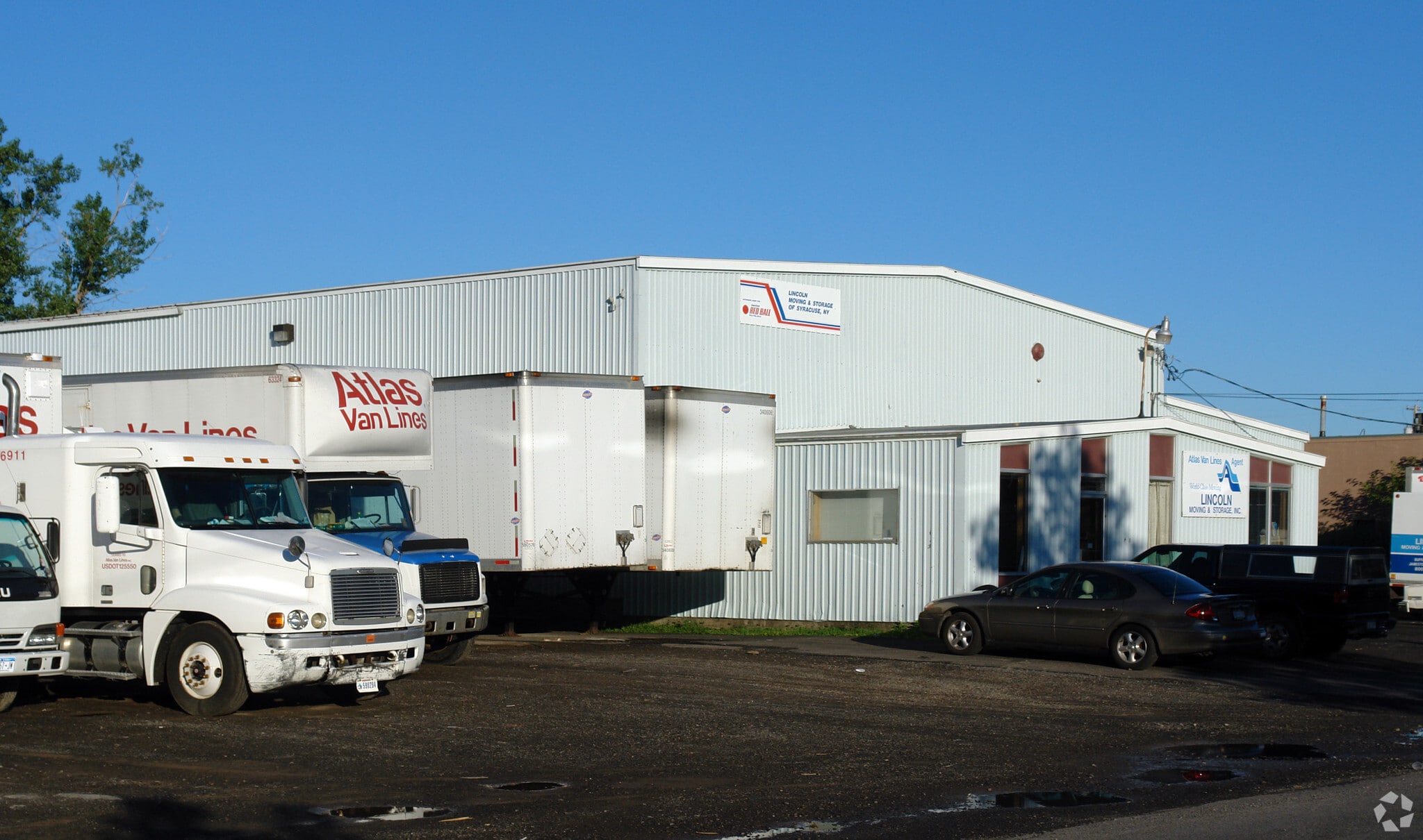 3955 Eastbourne Dr, Syracuse, NY for lease Primary Photo- Image 1 of 3