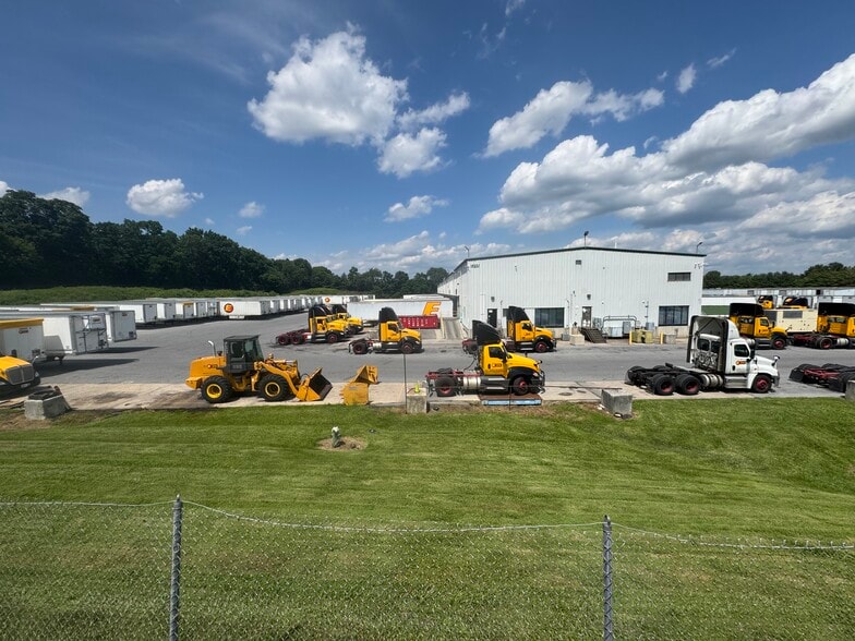 14557 Industry Dr, Hagerstown, MD à louer - Photo du bâtiment - Image 1 de 12