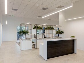 620 Newport Center Dr, Newport Beach, CA for lease Interior Photo- Image 1 of 19