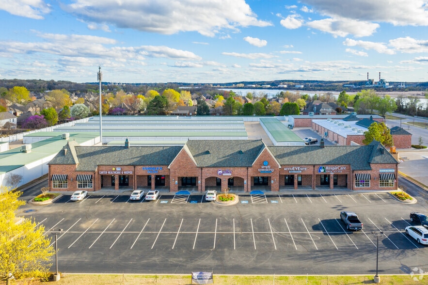 2830-2846 E 101st St, Tulsa, OK à louer - Photo du bâtiment - Image 2 de 3