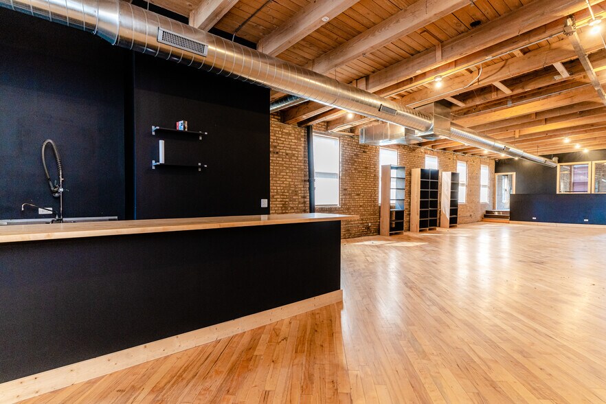 1658 N Ada St, Chicago, IL à louer - Photo du bâtiment - Image 2 de 8